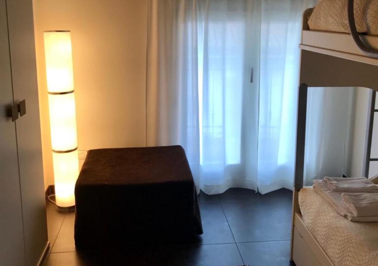 Residence Del Lago デセンツァーノ・デル・ガルダ エクステリア 写真